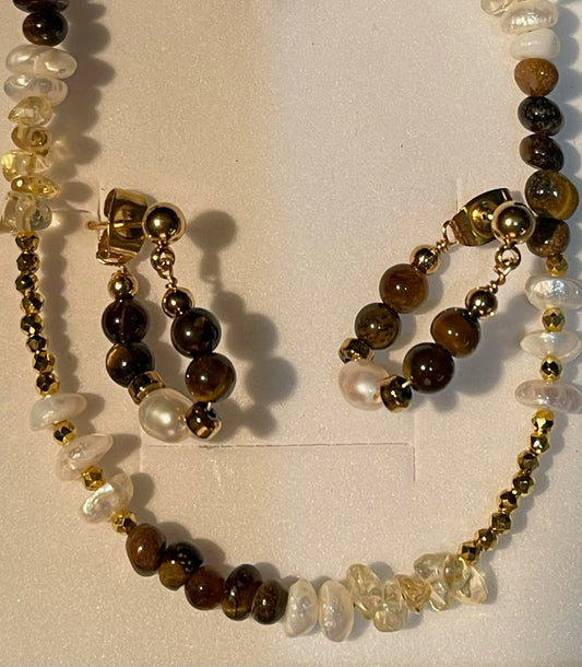 Set of Freshwater Pearl Necklace and Earrings